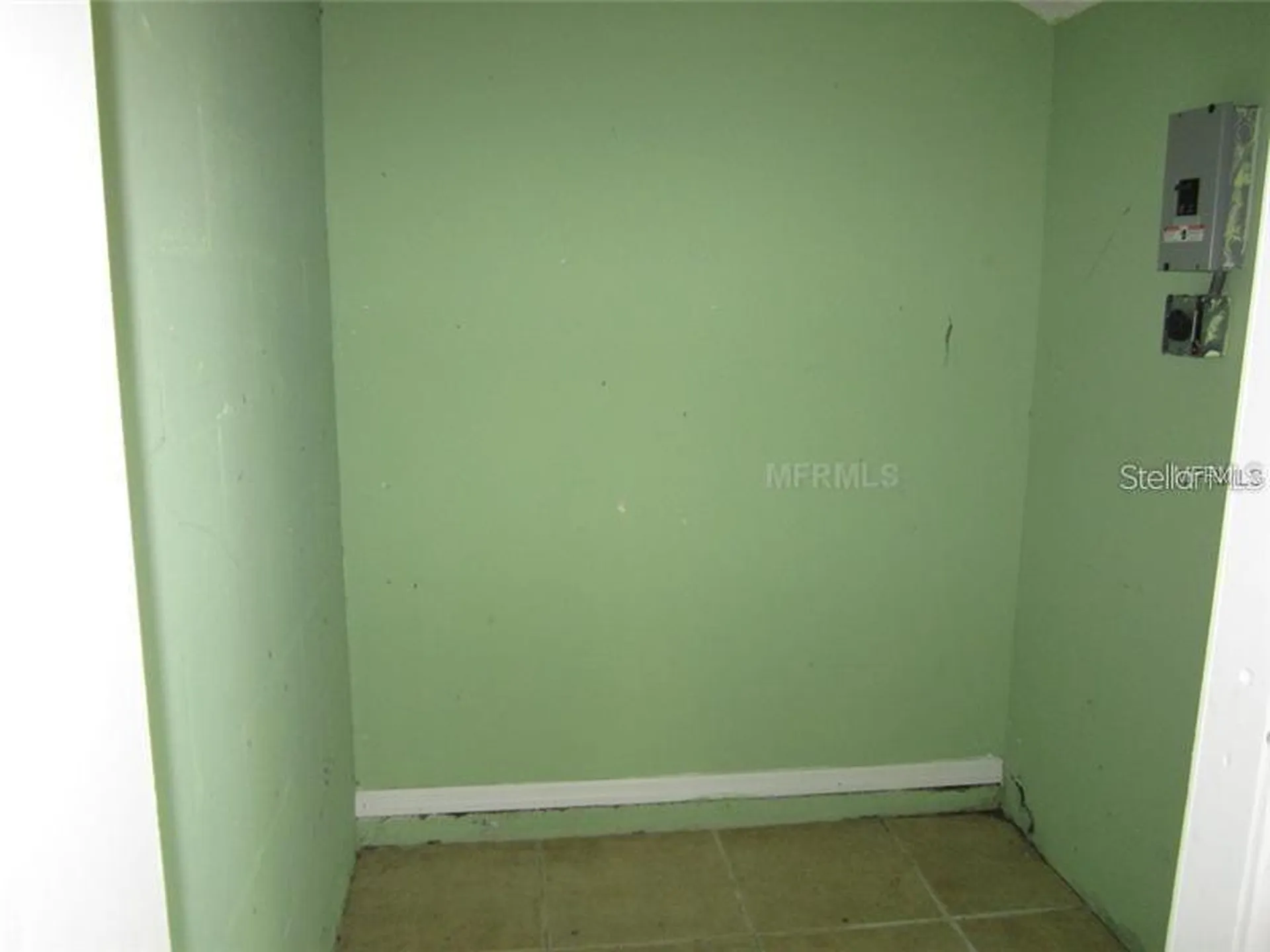13 Silver Park Circle Kissimmee FL 34743