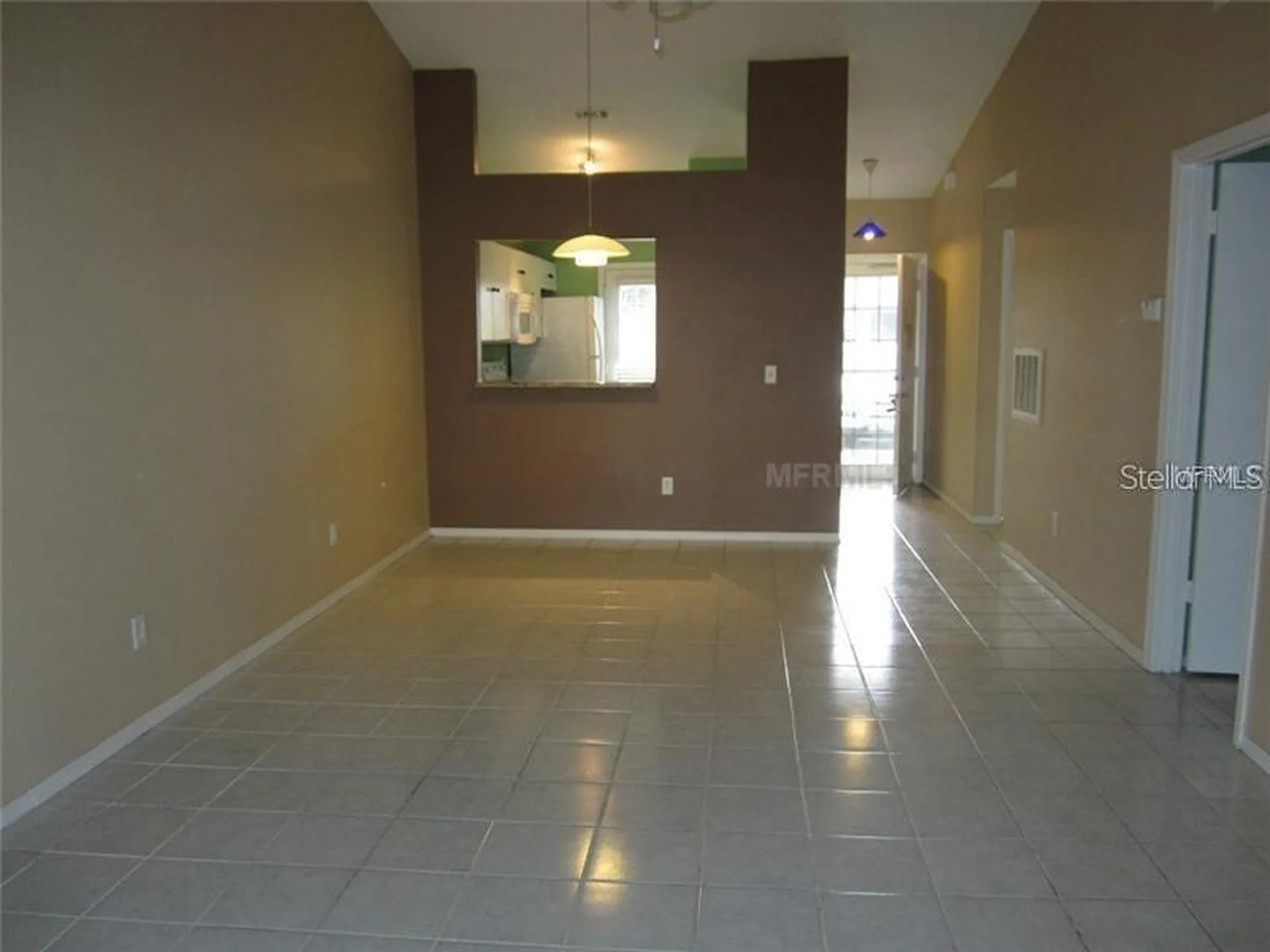 13 Silver Park Circle Kissimmee FL 34743