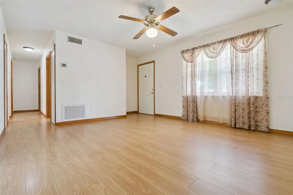 131 Flower Queen Court Orlando FL 32807