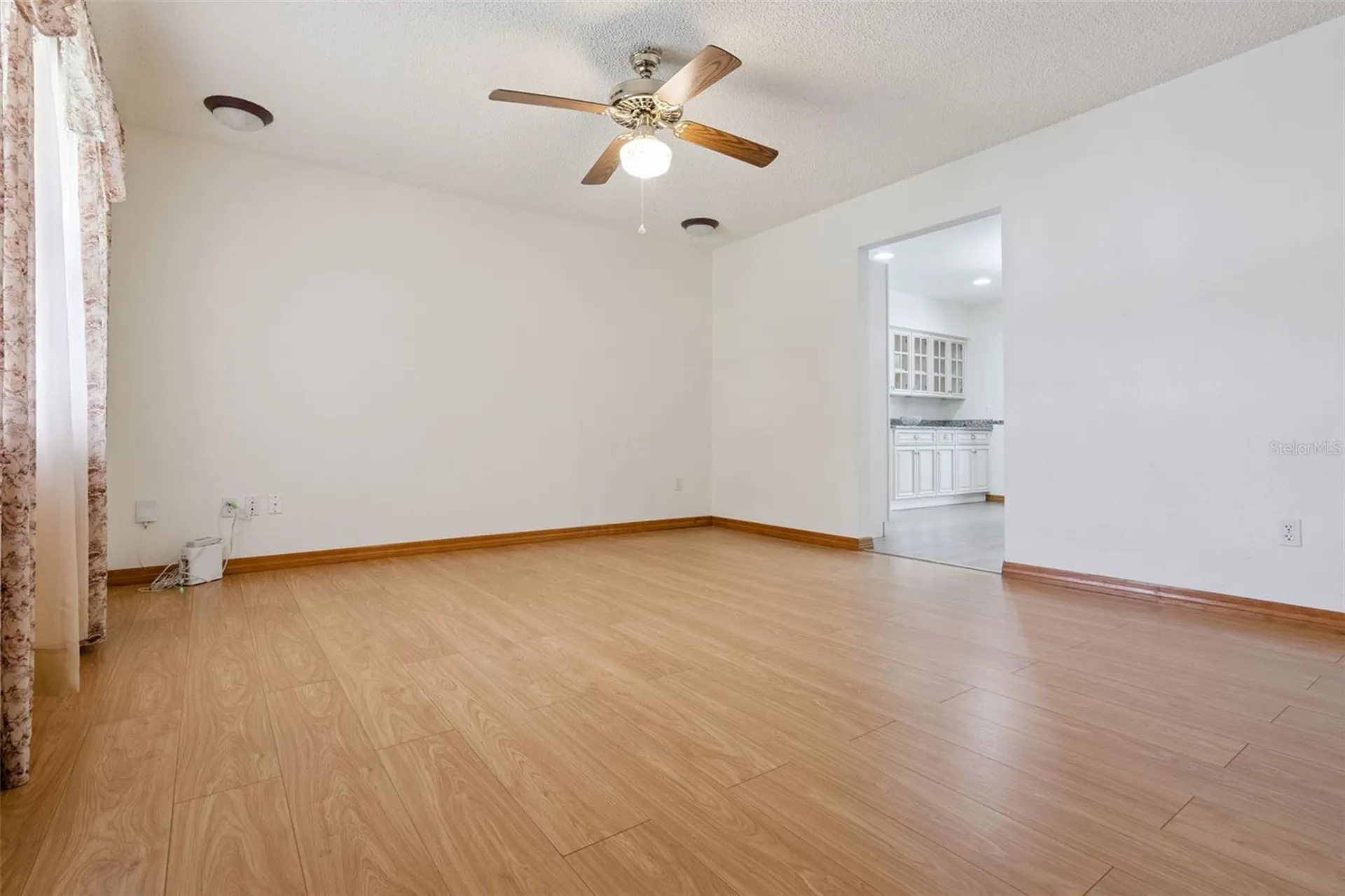131 Flower Queen Court Orlando FL 32807