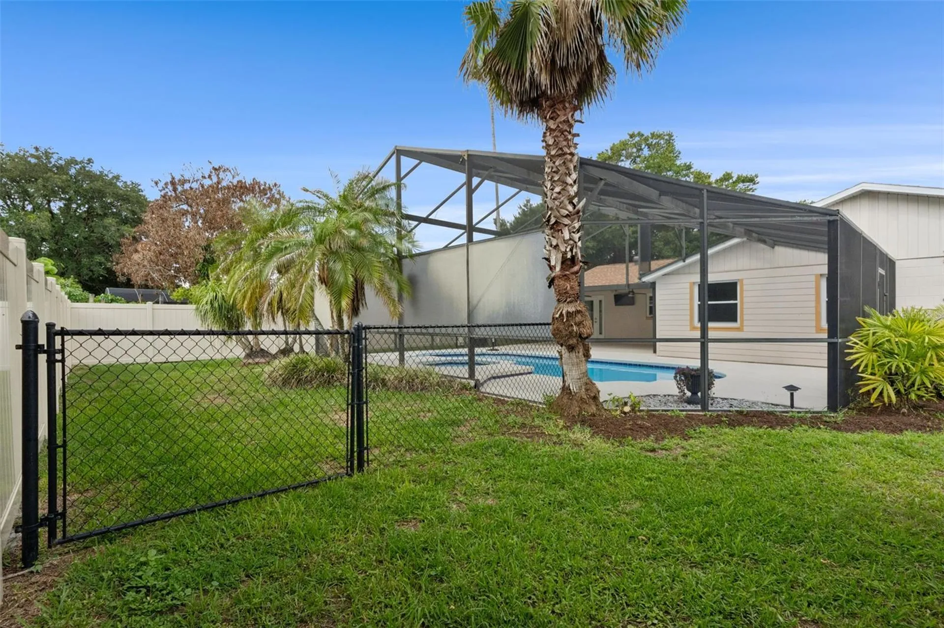 131 Flower Queen Court Orlando FL 32807