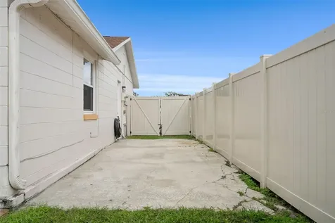 131 Flower Queen Court Orlando FL 32807