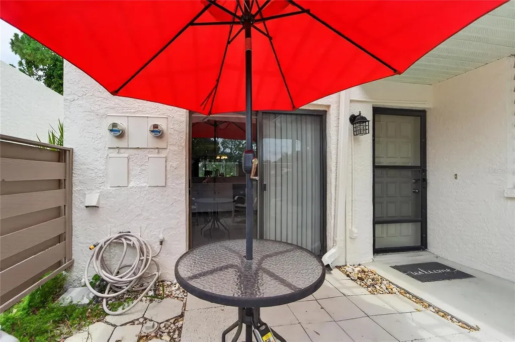 593 Lakeside Drive Bradenton FL 34210