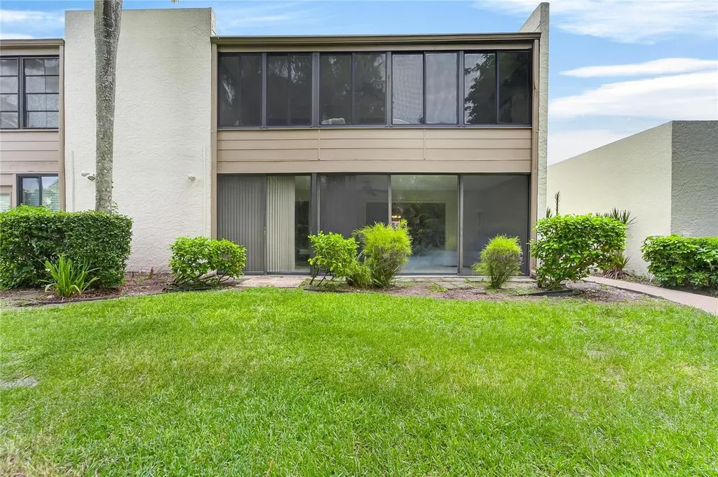 593 Lakeside Drive Bradenton FL 34210