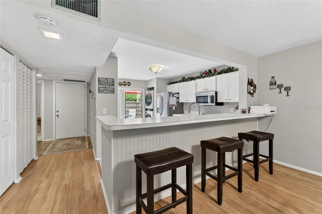 593 Lakeside Drive Bradenton FL 34210