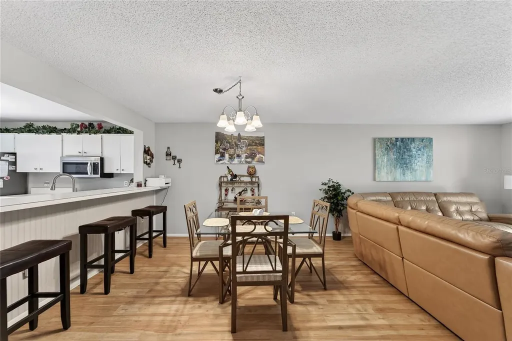 593 Lakeside Drive Bradenton FL 34210