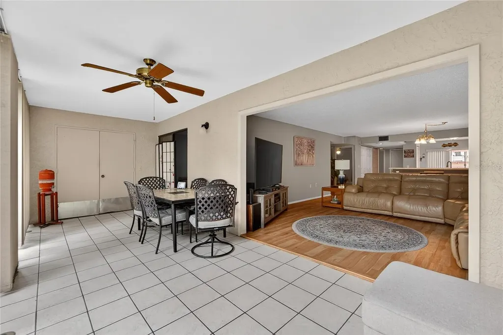 593 Lakeside Drive Bradenton FL 34210