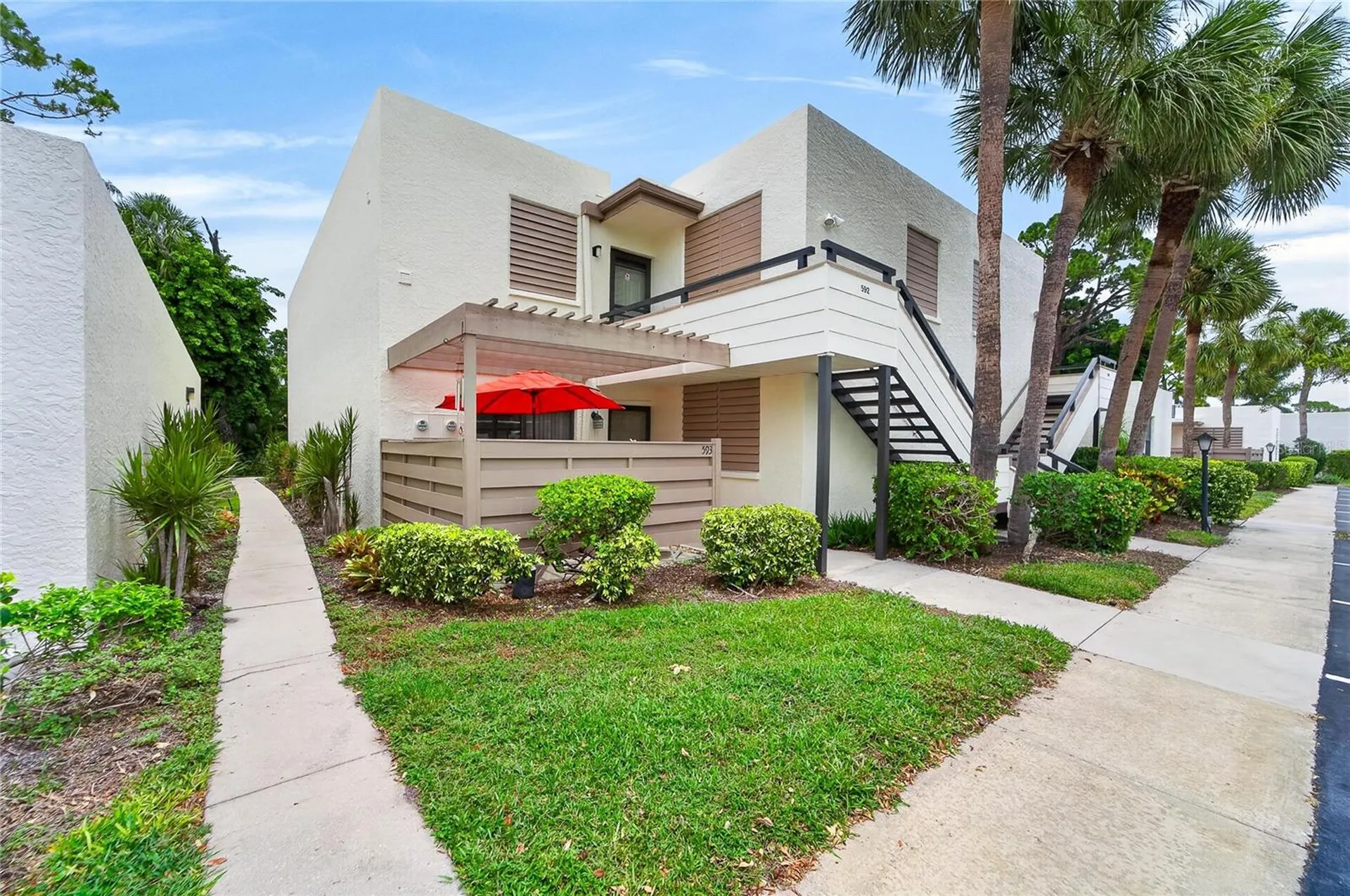 593 Lakeside Drive Bradenton FL 34210