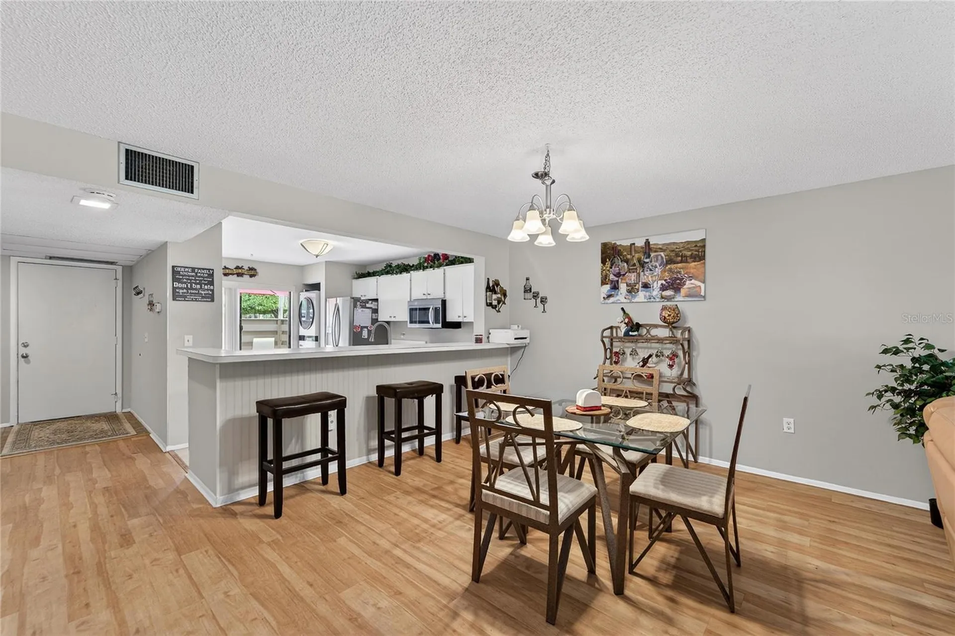 593 Lakeside Drive Bradenton FL 34210