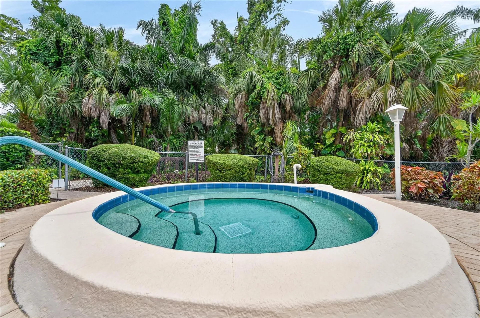 593 Lakeside Drive Bradenton FL 34210