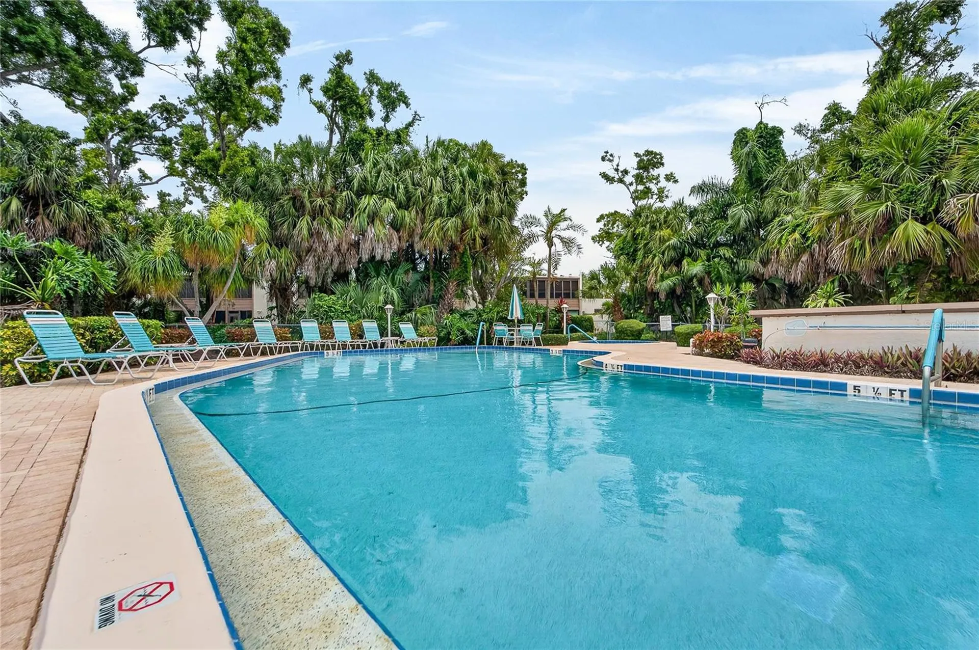 593 Lakeside Drive Bradenton FL 34210