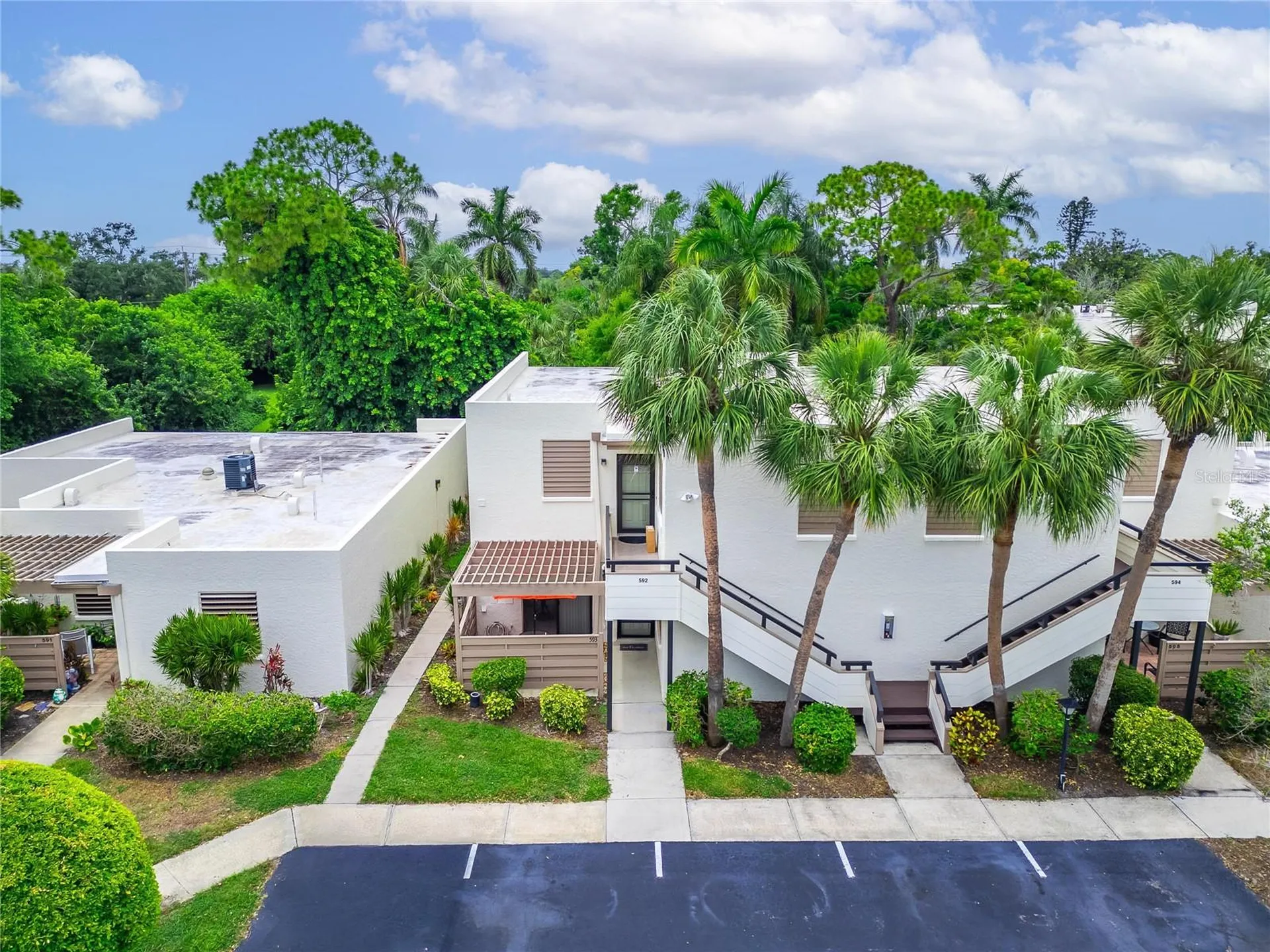 593 Lakeside Drive Bradenton FL 34210
