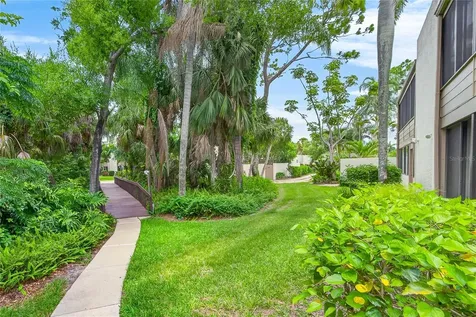 593 Lakeside Drive Bradenton FL 34210