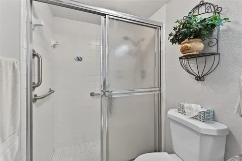 593 Lakeside Drive Bradenton FL 34210