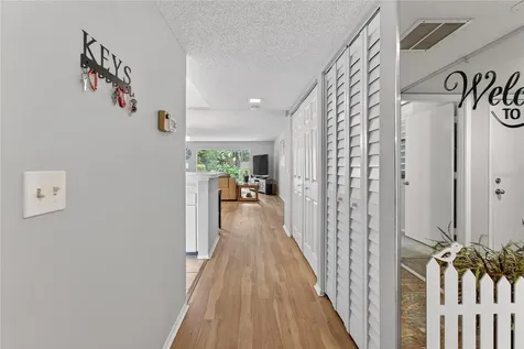 593 Lakeside Drive Bradenton FL 34210