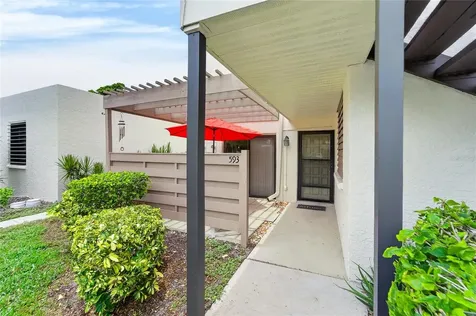 593 Lakeside Drive Bradenton FL 34210