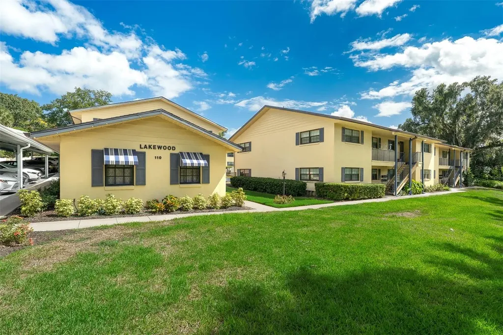 110 N Tremain Street Mount Dora FL 32757