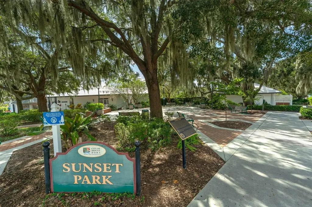 110 N Tremain Street Mount Dora FL 32757