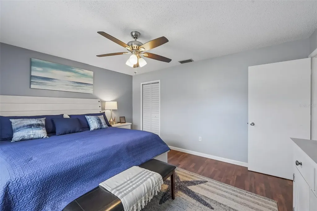 390 301 Boulevard W Bradenton FL 34205