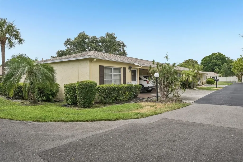 390 301 Boulevard W Bradenton FL 34205
