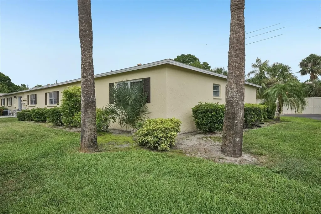 390 301 Boulevard W Bradenton FL 34205