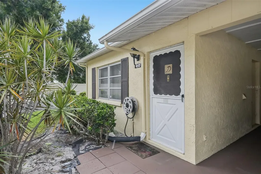 390 301 Boulevard W Bradenton FL 34205