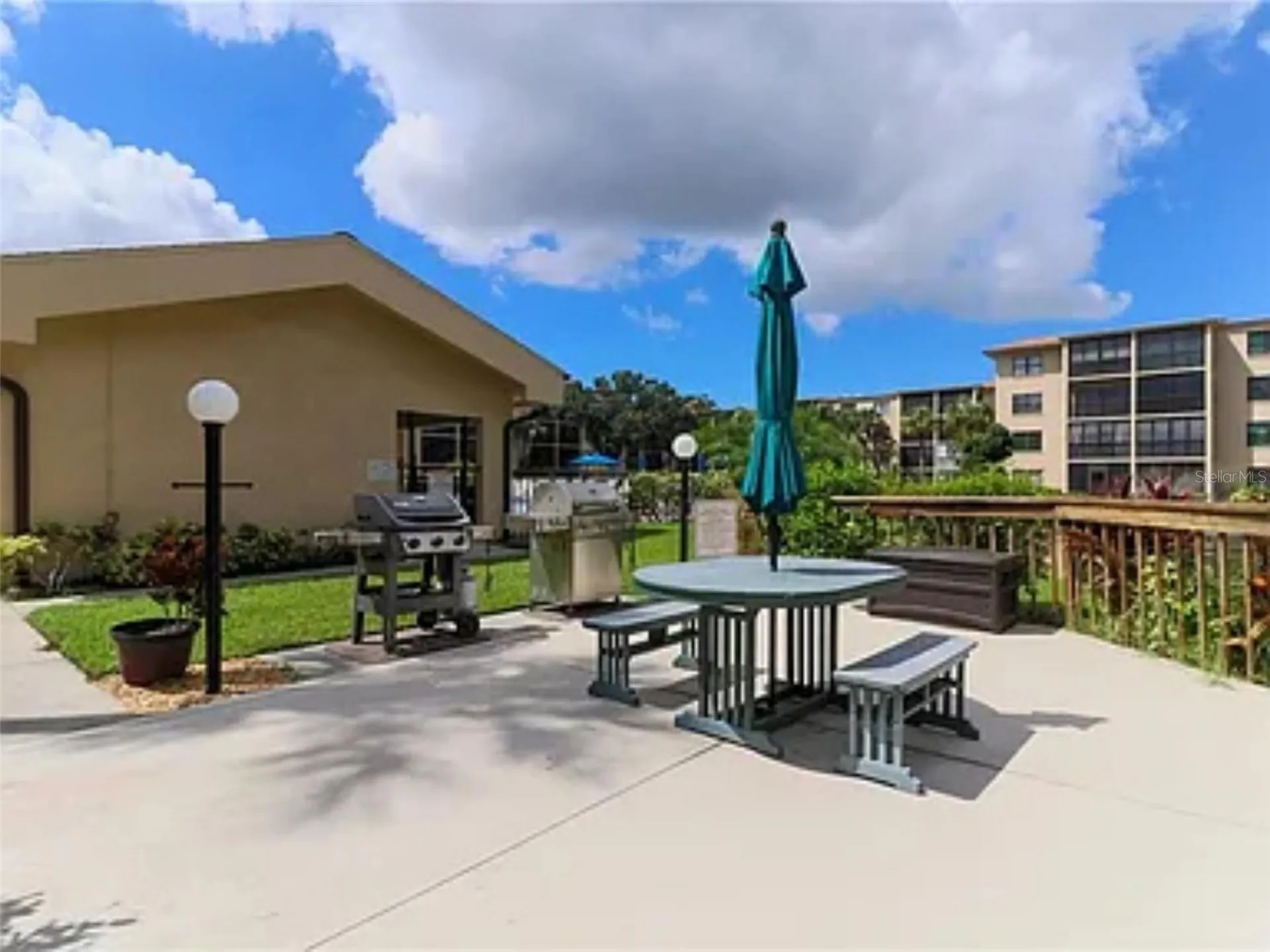 390 301 Boulevard W Bradenton FL 34205