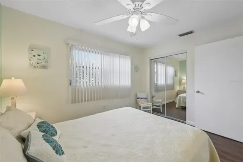 390 301 Boulevard W Bradenton FL 34205