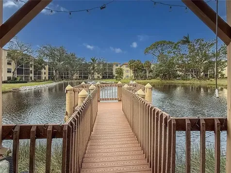 390 301 Boulevard W Bradenton FL 34205