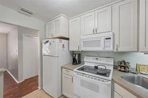 390 301 Boulevard W Bradenton FL 34205