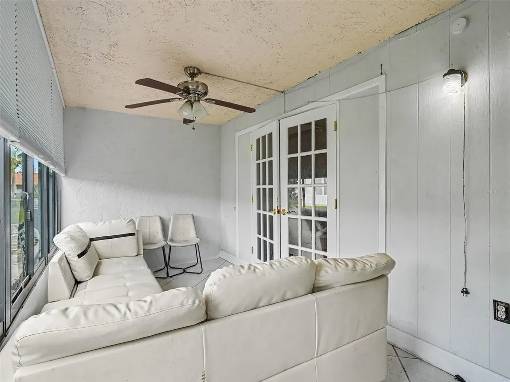 2653 Woodgate Lane Sarasota FL 34231