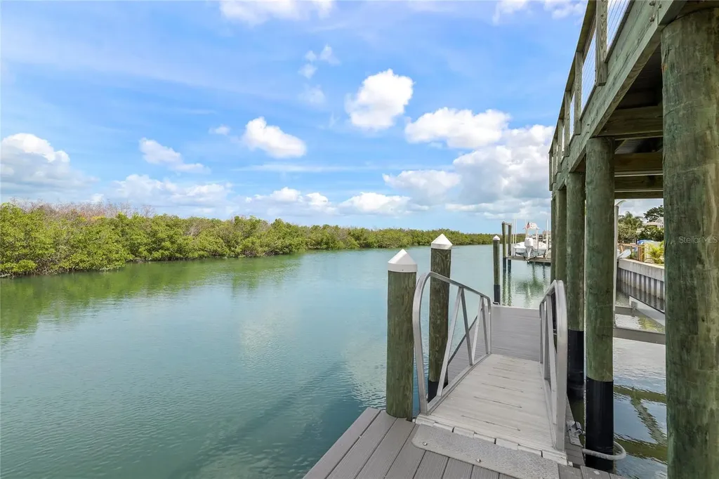232 Quay Assisi New Smyrna Beach FL 32169
