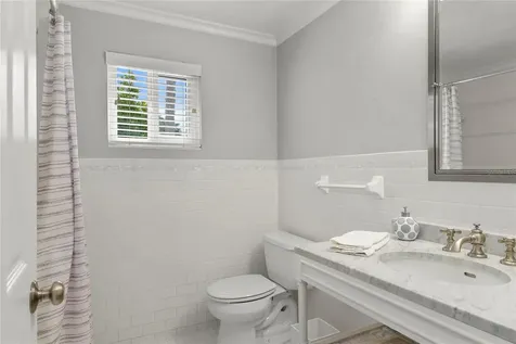 232 Quay Assisi New Smyrna Beach FL 32169