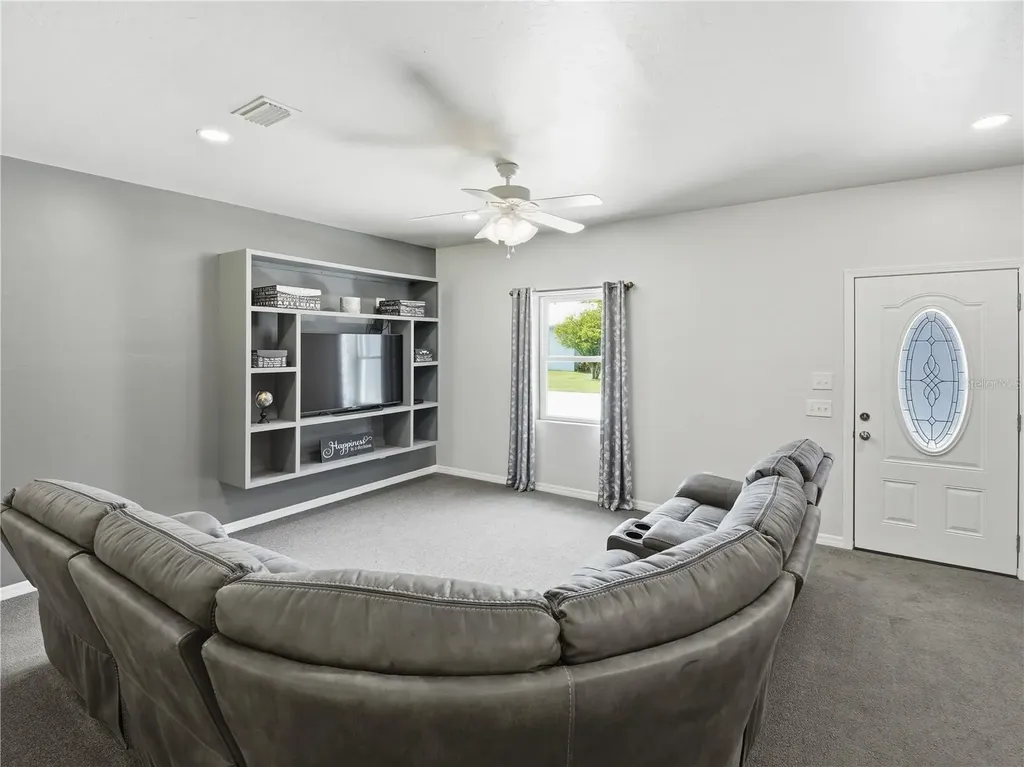 450 Rosedale Avenue St Cloud FL 34769