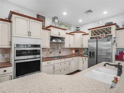 2910 Fairway Bowling Green FL 33834