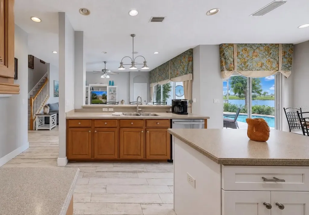 827 Seminole Sky Drive Ruskin FL 33570