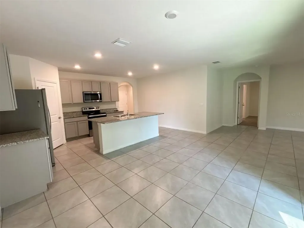 500 Hickory Course Loop Ocala FL 34472