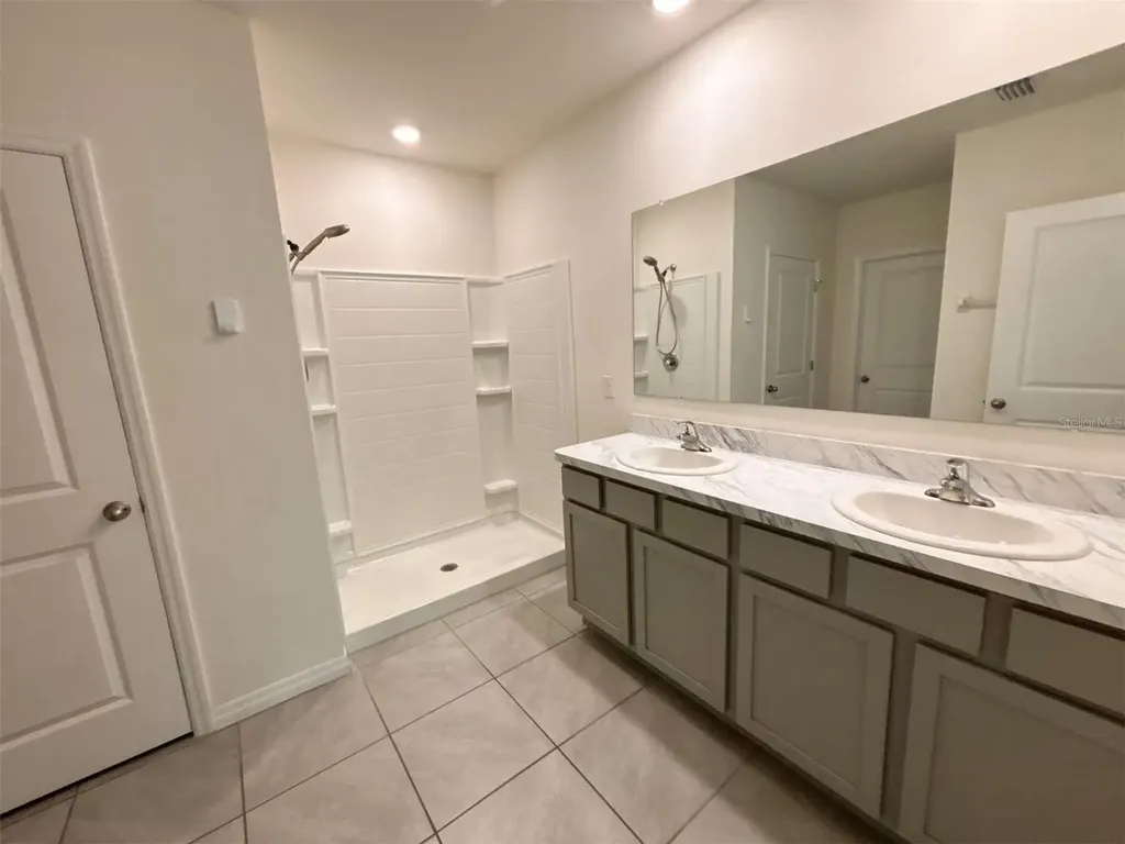 500 Hickory Course Loop Ocala FL 34472