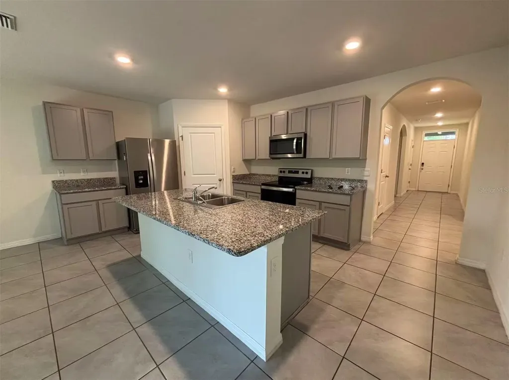 500 Hickory Course Loop Ocala FL 34472