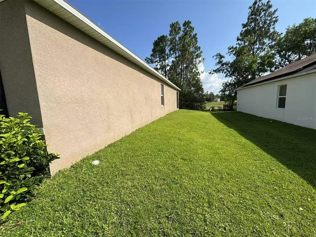 500 Hickory Course Loop Ocala FL 34472