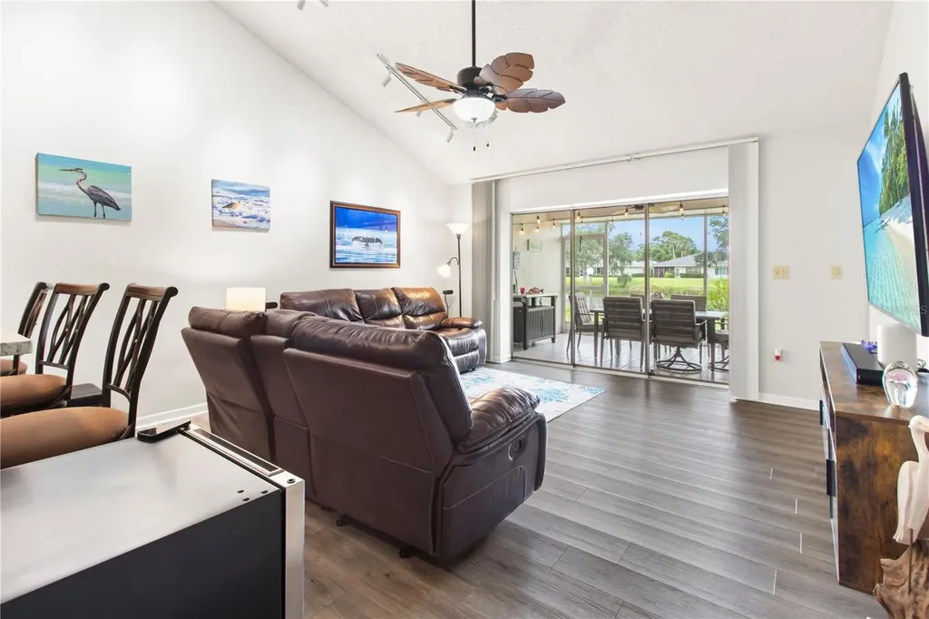 4136 Bowling Green Circle Sarasota FL 34233