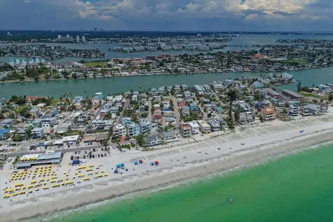 122 87th Avenue Treasure Island FL 33706