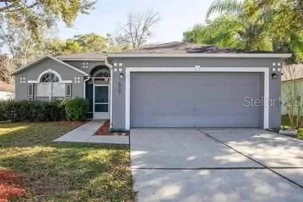 527 Dominish Estates Drive Apopka FL 32712