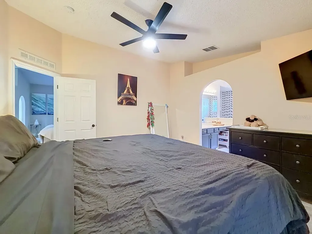 527 Dominish Estates Drive Apopka FL 32712