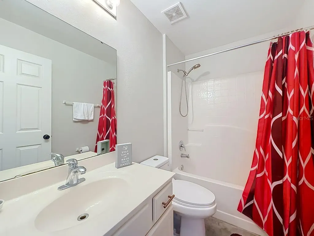 527 Dominish Estates Drive Apopka FL 32712