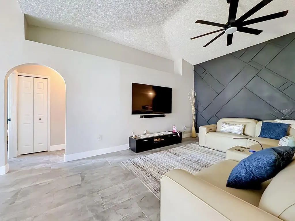 527 Dominish Estates Drive Apopka FL 32712
