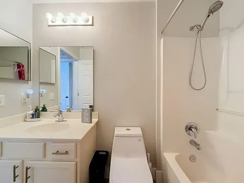 527 Dominish Estates Drive Apopka FL 32712