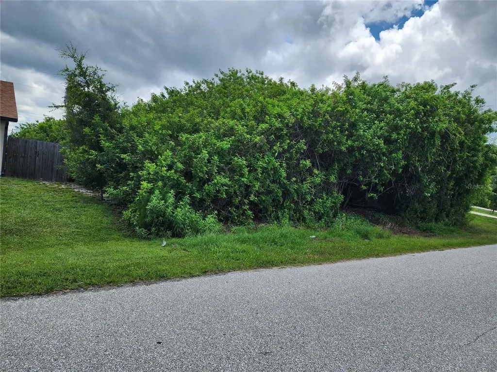 11256 Pendleton Avenue Englewood FL 34224