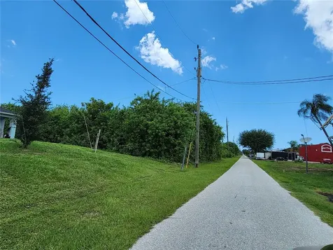 11256 Pendleton Avenue Englewood FL 34224