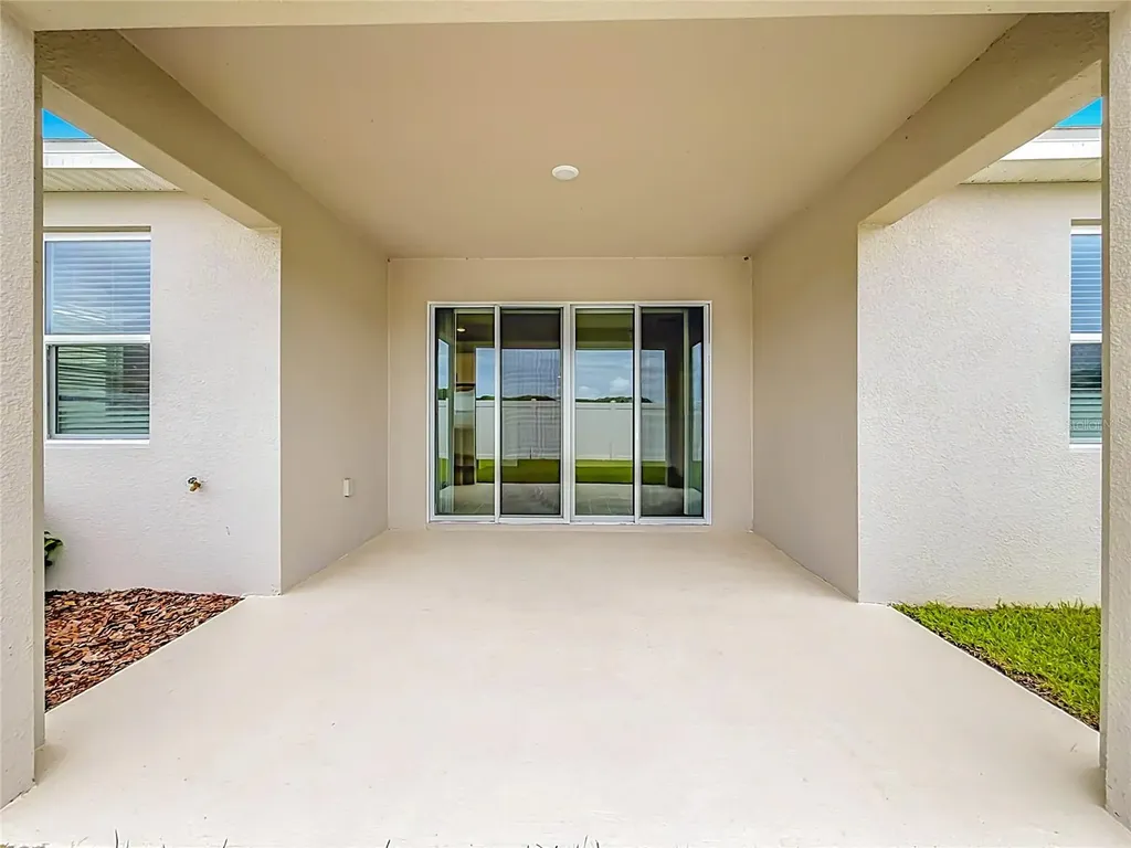 147 Waterstone Loop Tavares FL 32778